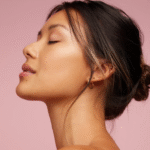 Hybrid beauty and skinimalism 2026 focus on fresh, glowing skin, subtle makeup, and an effortless natural beauty look.